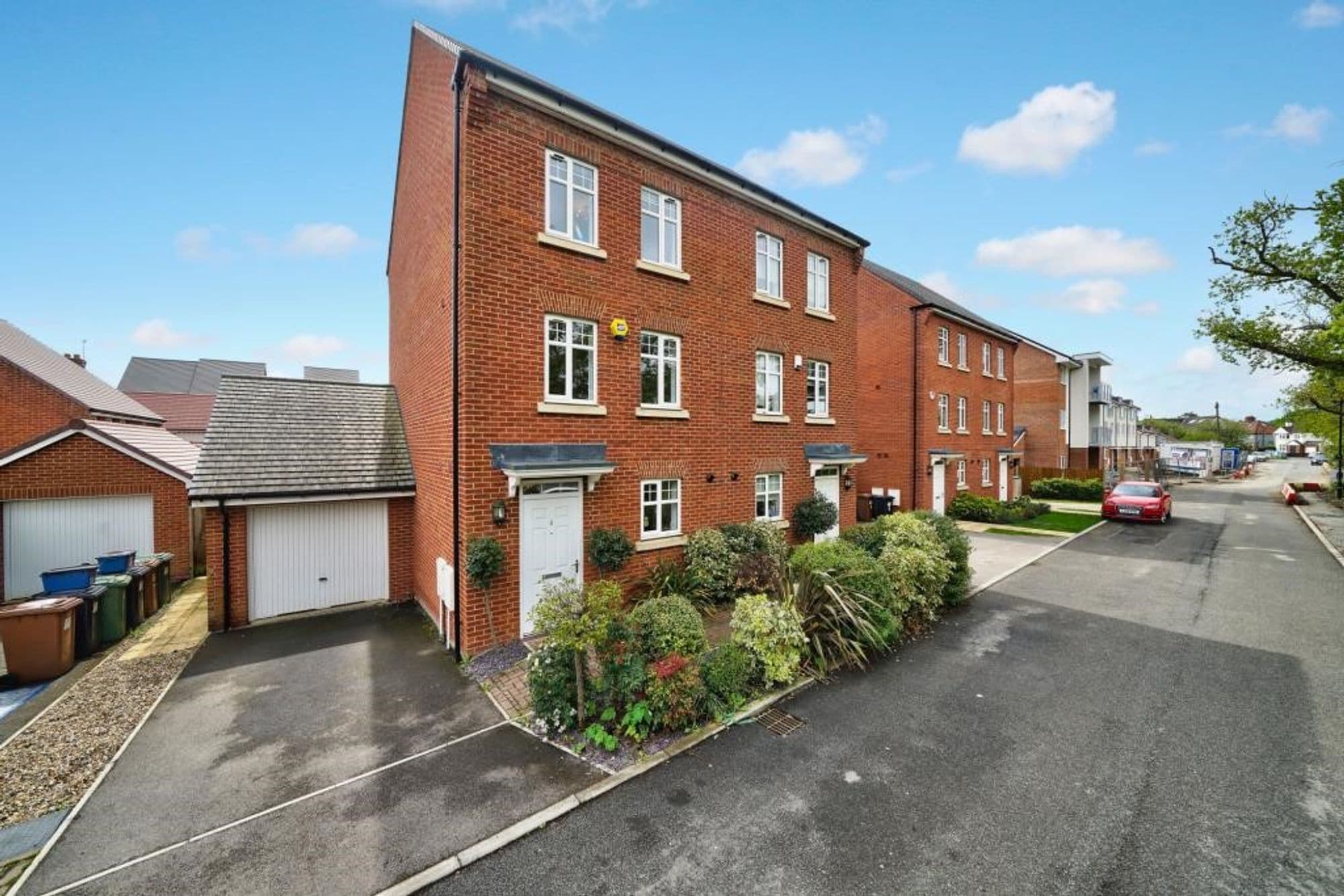 Rossway Drive, Bushey, WD23