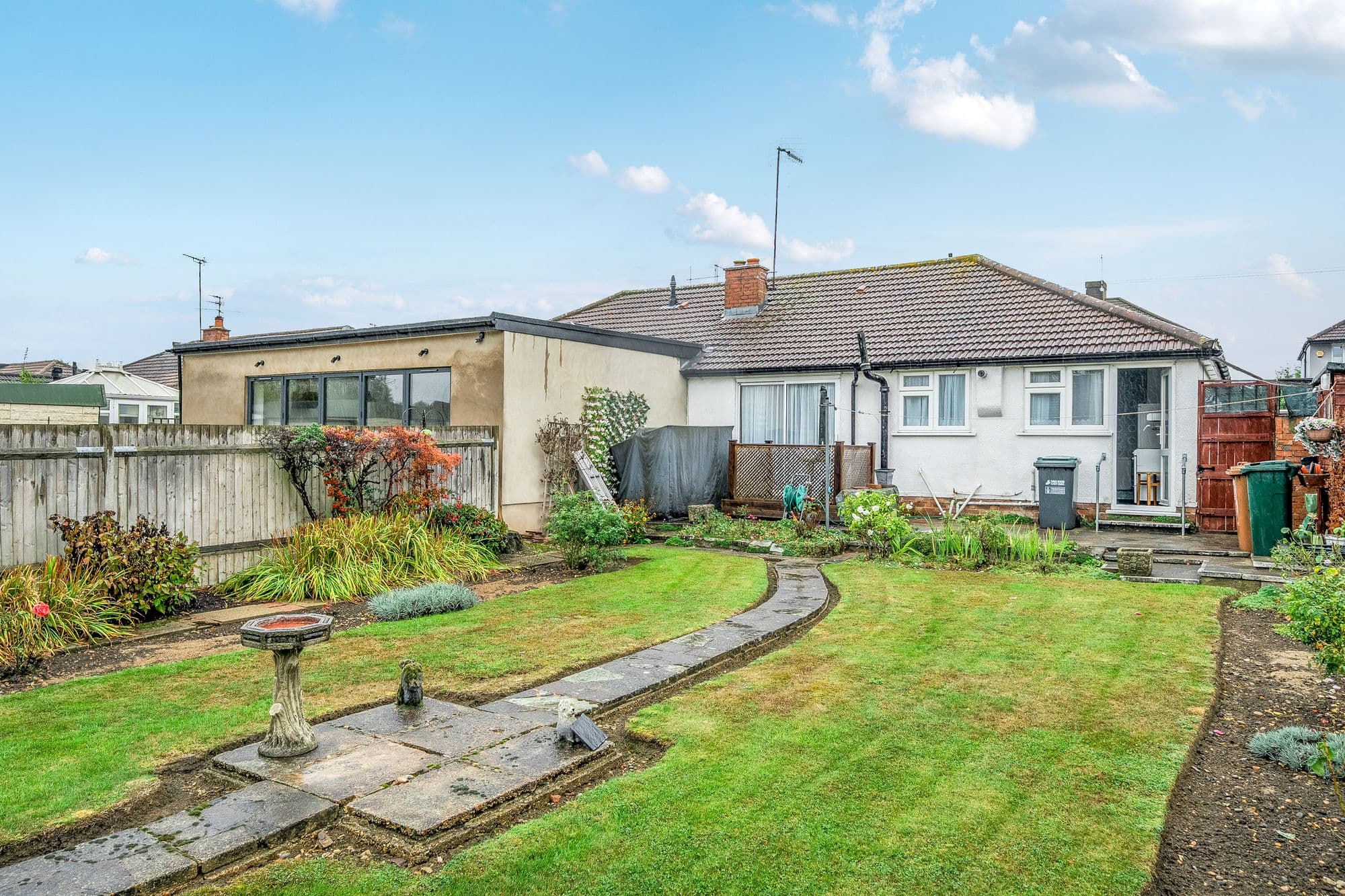 Carpenders Avenue, Watford, WD19