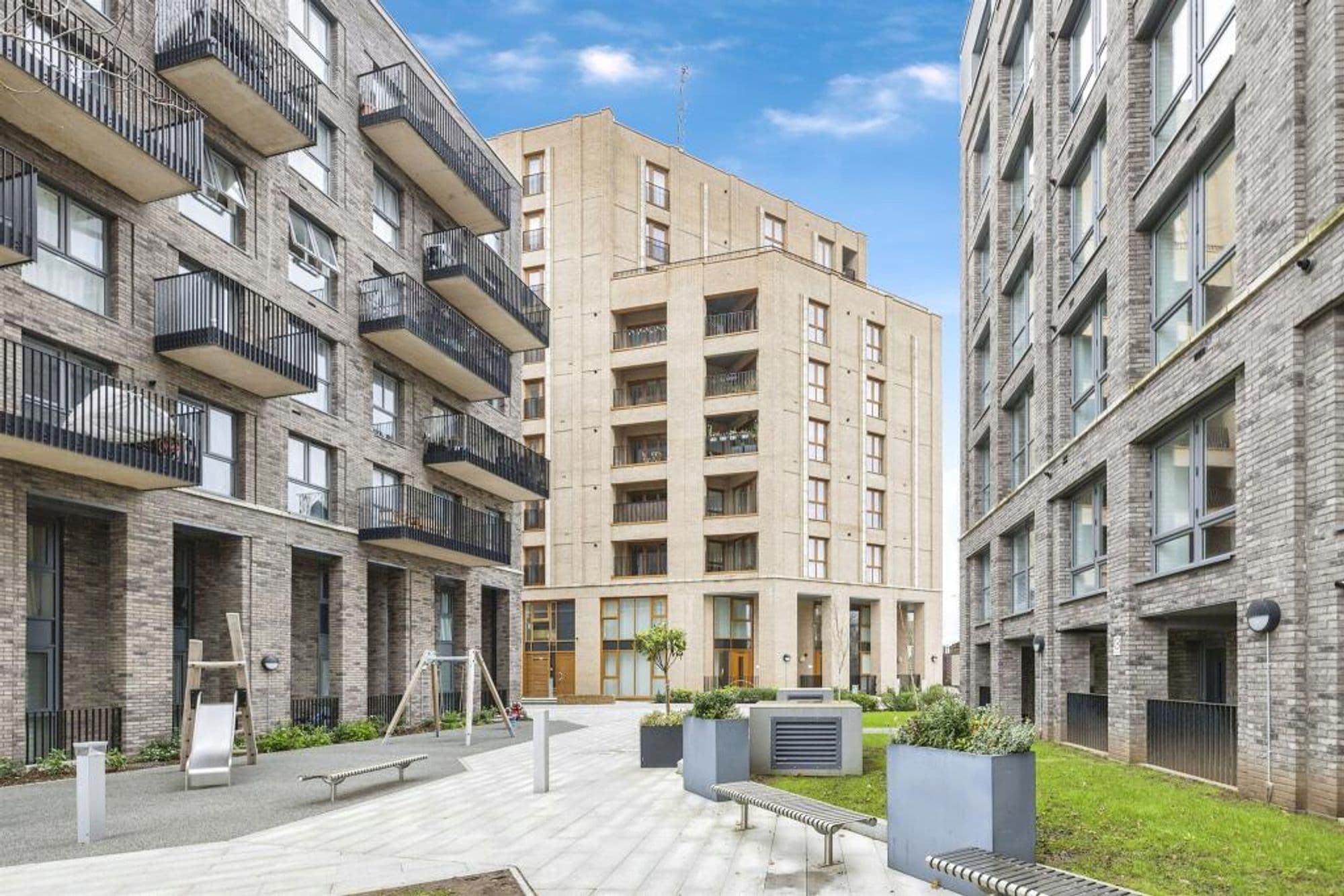 Marri Street, Chiltern Court, WD24
