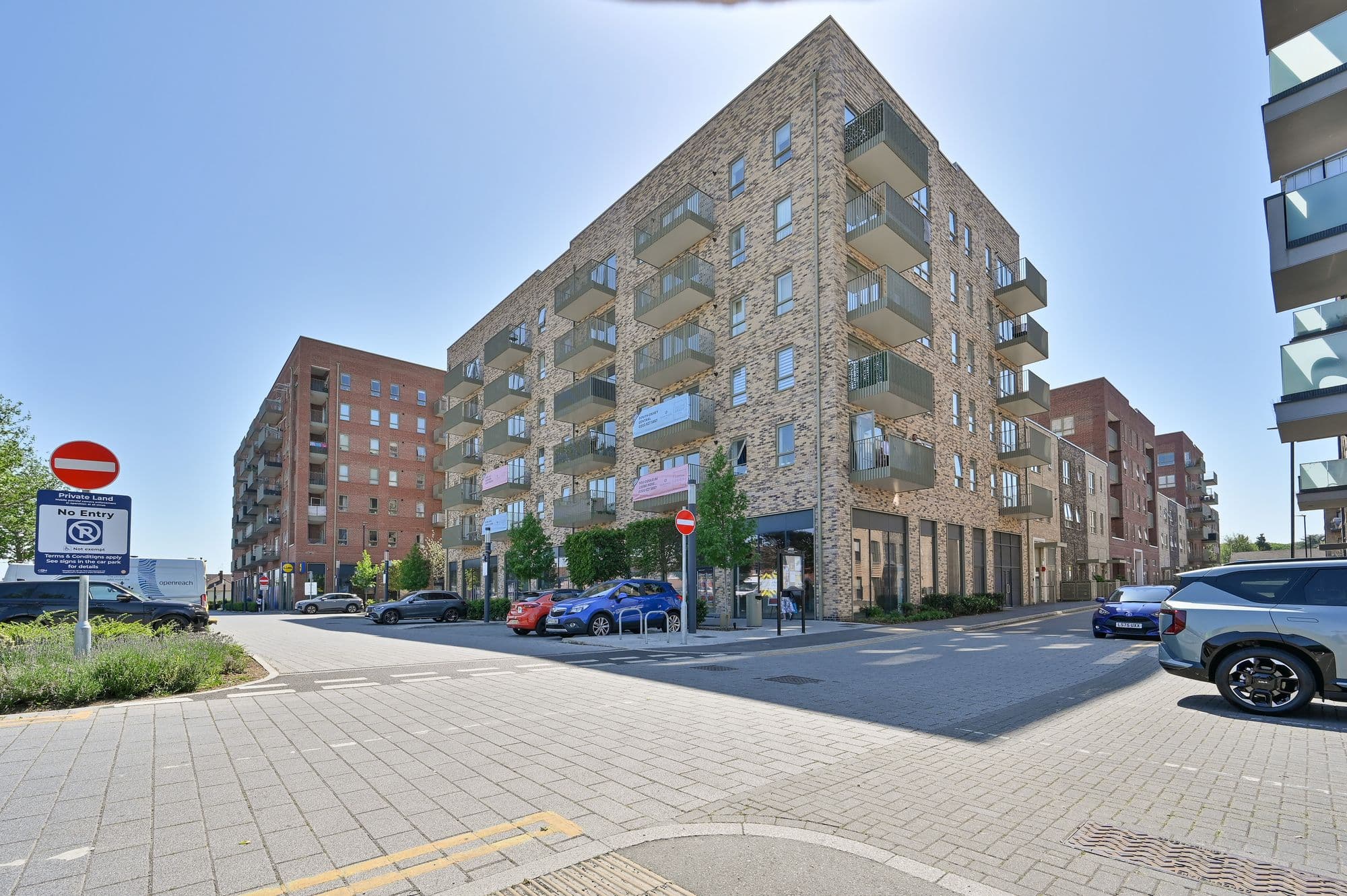St. Andrews Way, Watford, WD19