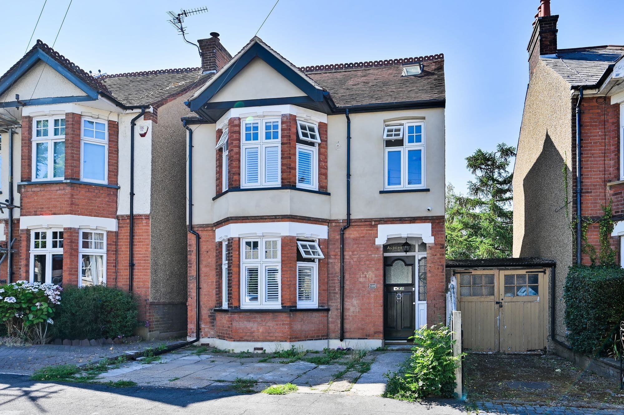 Oxhey Avenue, Watford, WD19