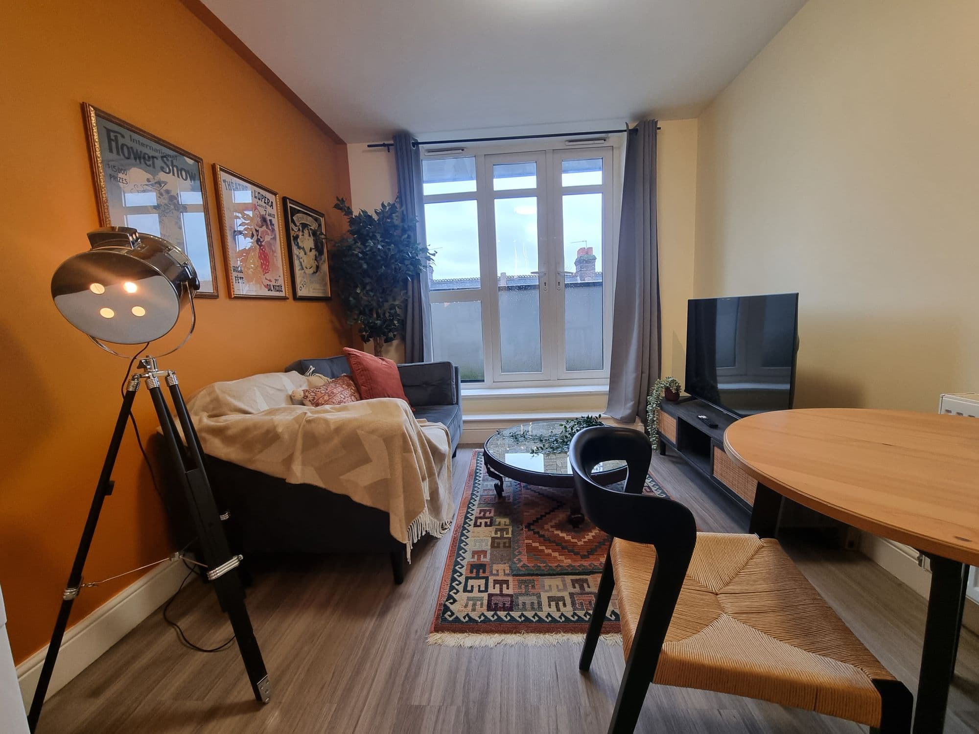 Leavesden Road, Watford, WD24