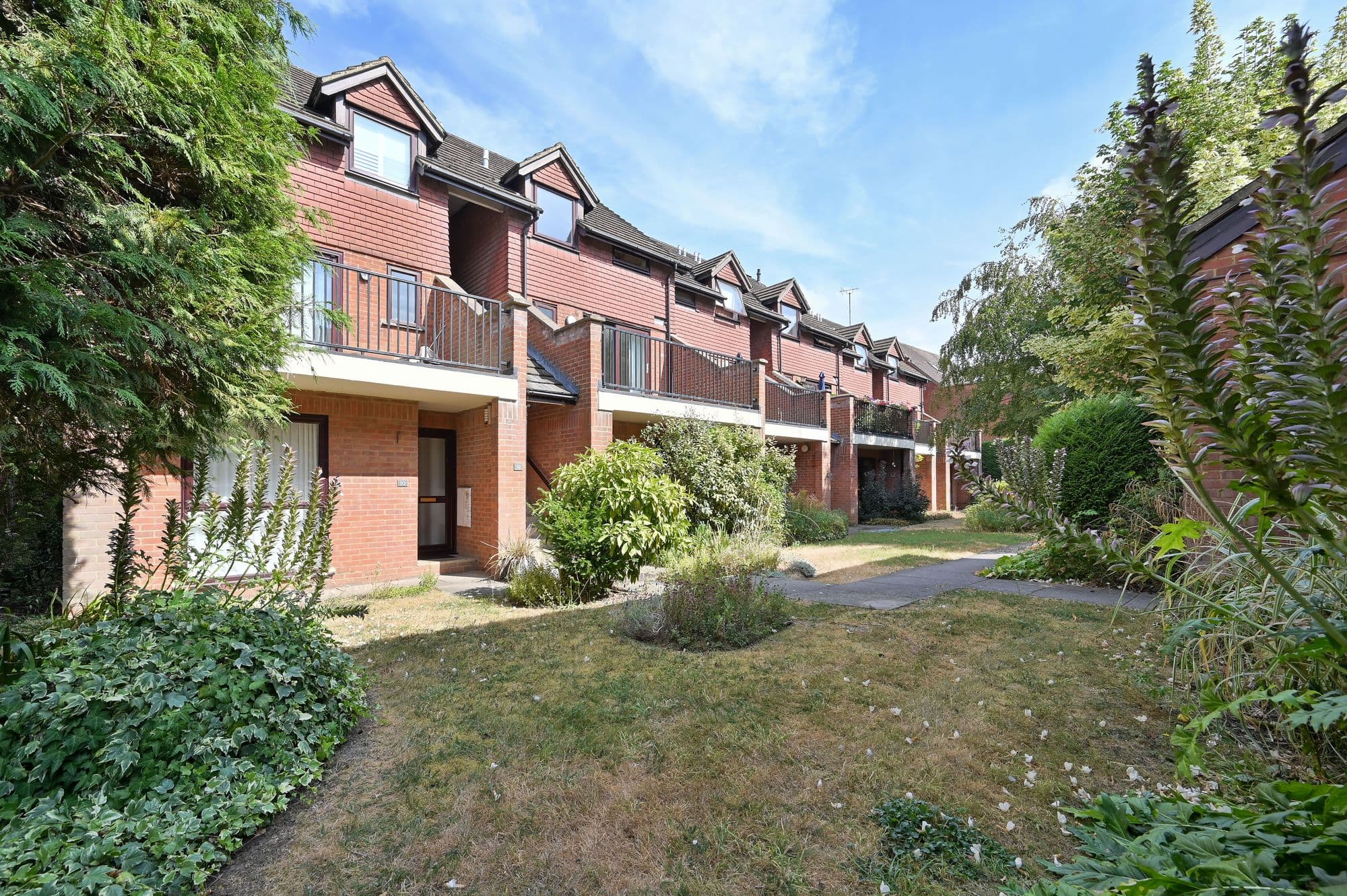 Rickmansworth Road, Watford, WD18